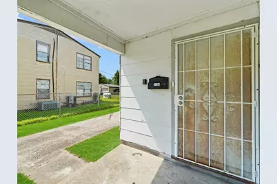 1130 7th Avenue N, Texas City, TX 77590 - Photo 4