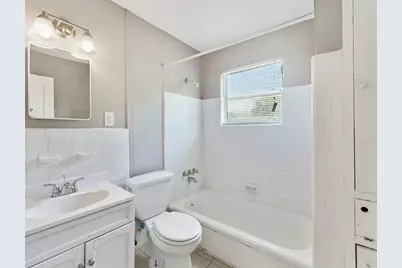 1130 7th Avenue N, Texas City, TX 77590 - Photo 12
