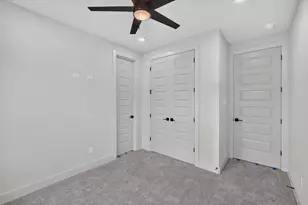 8027 Betty Boop St, Houston, TX 77028 - Photo 18