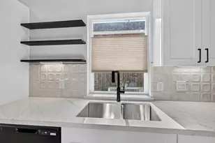 8027 Betty Boop St, Houston, TX 77028 - Photo 8