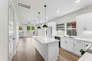 8027 Betty Boop St, Houston, TX 77028 - Photo 10