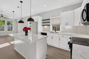 8027 Betty Boop St, Houston, TX 77028 - Photo 8