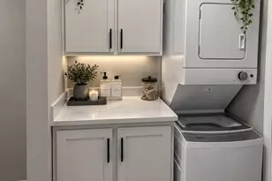 1225 W 25th St, Houston, TX 77008 - Photo 6