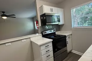 1225 W 25th St, Houston, TX 77008 - Photo 8