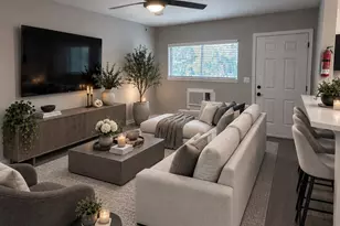 1225 W 25th St, Houston, TX 77008 - Photo 2