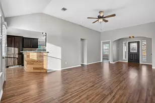 12325 Green Ridge Dr, Willis, TX 77318 - Photo 4