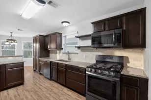 12325 Green Ridge Dr, Willis, TX 77318 - Photo 16