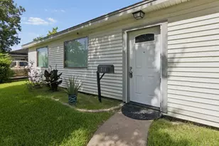 216 Bearle St, Pasadena, TX 77506 - Photo 2