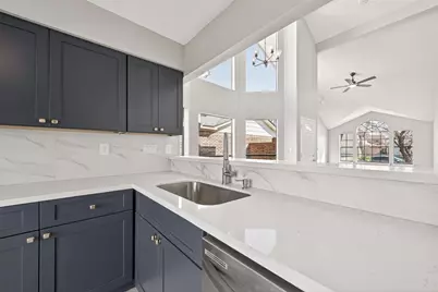 10707 Staghill Drive, Houston, TX 77064 - Photo 18