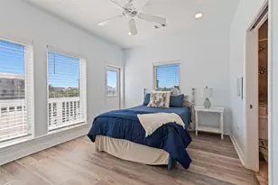 1640 Windsong Way, Tiki Island, TX 77554 - Photo 20