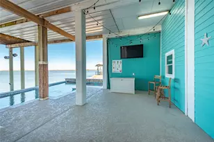 1640 Windsong Way, Tiki Island, TX 77554 - Photo 36