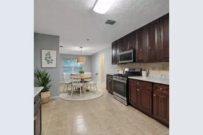 813 Glen Hollow Court, Conroe, TX 77385 - Photo 6