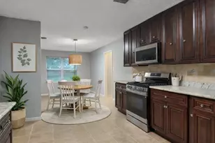 813 Glen Hollow Ct, Conroe, TX 77385 - Photo 6