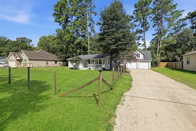 1018 Shawnee Drive, Conroe, TX 77316 - Photo 2