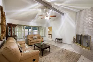 6230 Knoll West Dr, Houston, TX 77072 - Photo 6