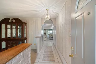 6230 Knoll West Dr, Houston, TX 77072 - Photo 2