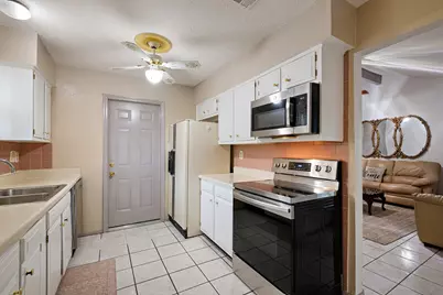 6230 Knollwest Drive, Houston, TX 77072 - Photo 8