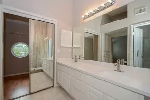 2819 Pineleaf Dr, Sugar Land, TX 77479 - Photo 16