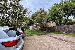 8712 Wilcrest Dr, Houston, TX 77099 - Photo 18