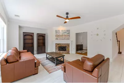 7 Stickley Court, The Woodlands, TX 77382 - Photo 18