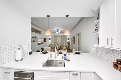 1900 Genesee Street #204, Houston, TX 77006 - Photo 8