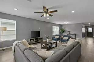 2611 Hawthorn Mill Ln, Houston, TX 77038 - Photo 2