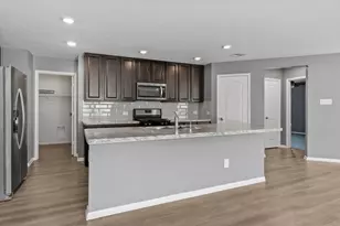 2611 Hawthorn Mill Ln, Houston, TX 77038 - Photo 36