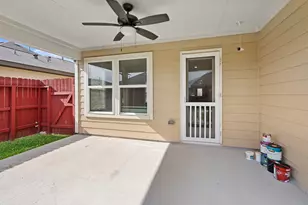 2611 Hawthorn Mill Ln, Houston, TX 77038 - Photo 44