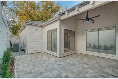 9582 Doliver Drive, Houston, TX 77063 - Photo 32