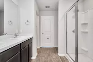 9810 Laurel Lake Ln, Conroe, TX 77384 - Photo 22