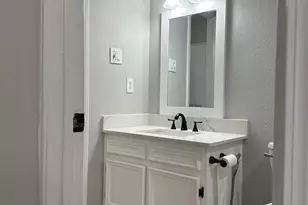 6103 Ludington Dr, Houston, TX 77035 - Photo 20
