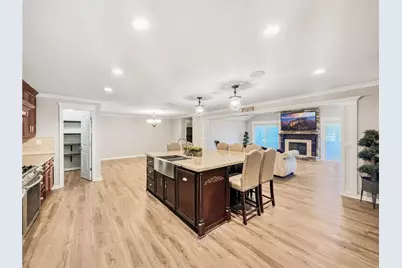 9731 Hadden Road, Baytown, TX 77521 - Photo 2