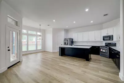 3550 Urban Woods Trail, Houston, TX 77008 - Photo 8