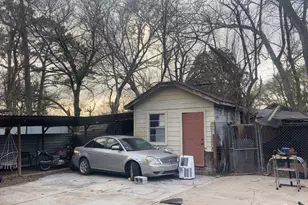 8145 Homewood Ln, Houston, TX 77028 - Photo 14