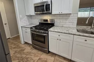1109 Willow Creek Dr, La Porte, TX 77571 - Photo 8