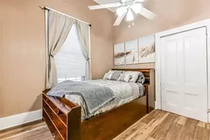 1421 Winnie St, Galveston, TX 77550 - Photo 12