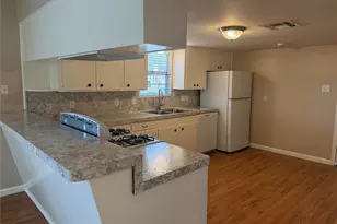 5910 Woodview Dr, Humble, TX 77396 - Photo 10