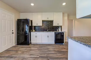 7318 Hummingbird Ln, Texas City, TX 77591 - Photo 18