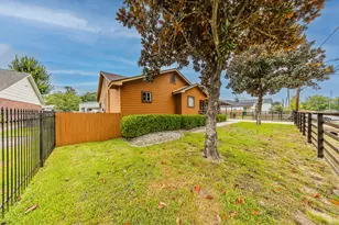 7809 Beckley St, Houston, TX 77088 - Photo 6