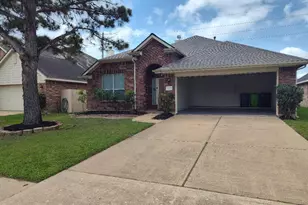 6327 Bonnie Chase Ln, Katy, TX 77449 - Photo 4