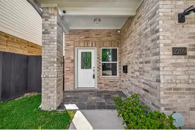 2209 Silverbonnet Street, Houston, TX 77055 - Photo 6