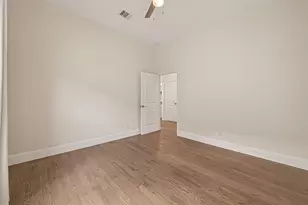 2209 Silverbonnet St, Houston, TX 77055 - Photo 26