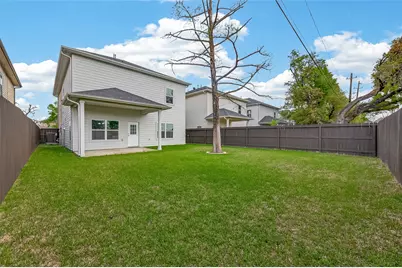 2209 Silverbonnet Street, Houston, TX 77055 - Photo 44