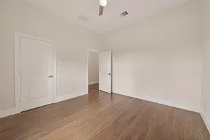 2209 Silverbonnet St, Houston, TX 77055 - Photo 28