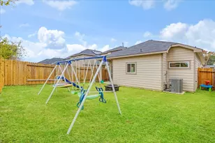 418 Emerald Thicket Ln, Houston, TX 77336 - Photo 18