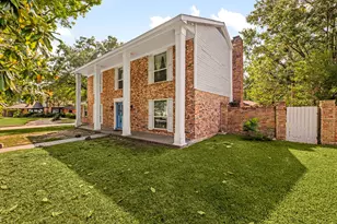2114 Briargreen Dr, Houston, TX 77077 - Photo 2