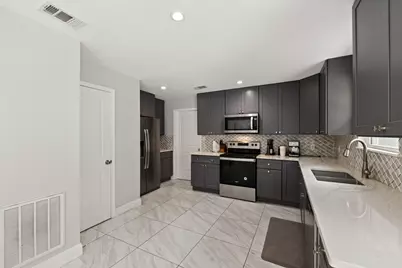 2114 Briargreen Drive, Houston, TX 77077 - Photo 10