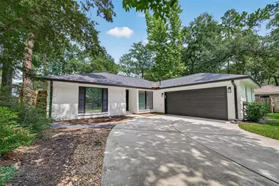 8 N Brook Pebble Court, The Woodlands, TX 77380 - Photo 4