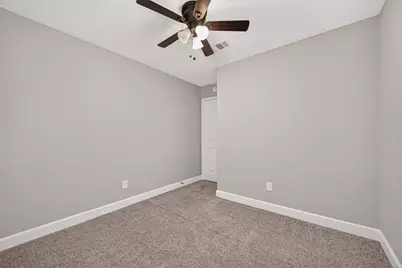 8 N Brook Pebble Court, The Woodlands, TX 77380 - Photo 30