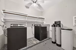 8 N Brook Pebble Ct, The Woodlands, TX 77380 - Photo 24